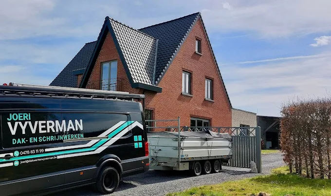 Offerte dakwerken aanvragen bij Joeri Vyverman met vrijblijvend plaatsbezoek